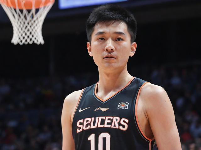 jiuyou.com_ MVP宝座：王强三分绝杀让他当之无愧！，王强霸座视频