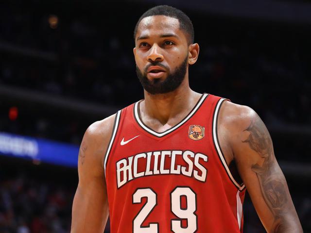 “九游app_ 场外故事：NBA明星的超凡趣味爱好”，nba场边明星
